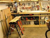 Как построить и оборудовать мастерскую своими руками на даче или другом участке